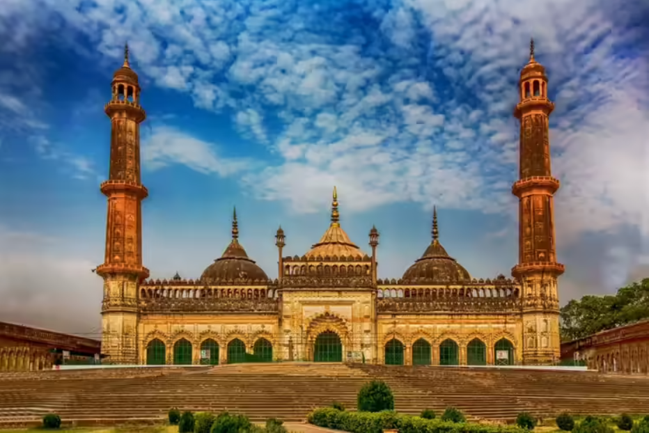 Rumi Darwaza Lucknow